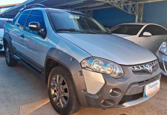 FIAT STRADA 1.8 MPI ADVENTURE CD 16V FLEX 3P MANUAL